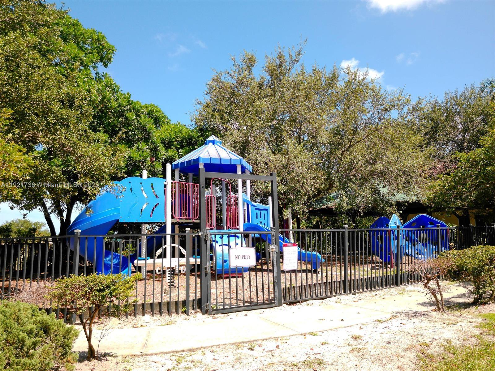 SIERRA BAY - Residential