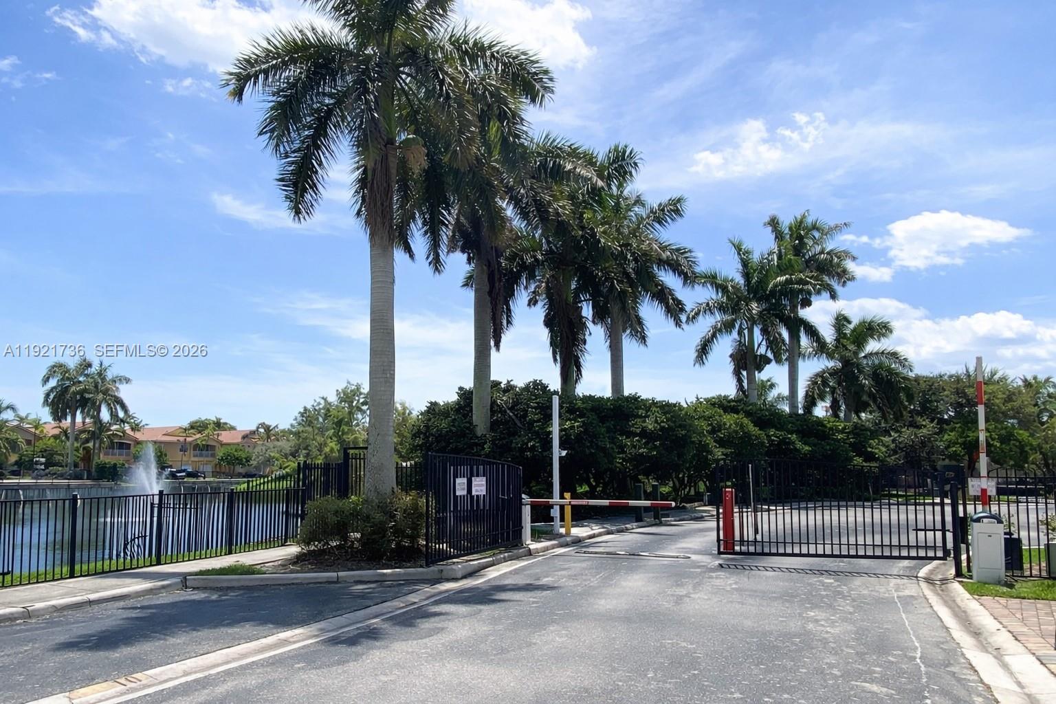 SIERRA BAY - Residential