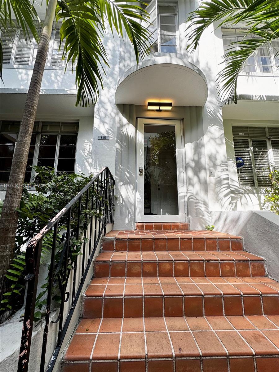 Rental Property at 815 Lenox Ave 1, Miami Beach, Miami-Dade County, Florida - Bedrooms: 2 
Bathrooms: 2  - $3,250 MO.