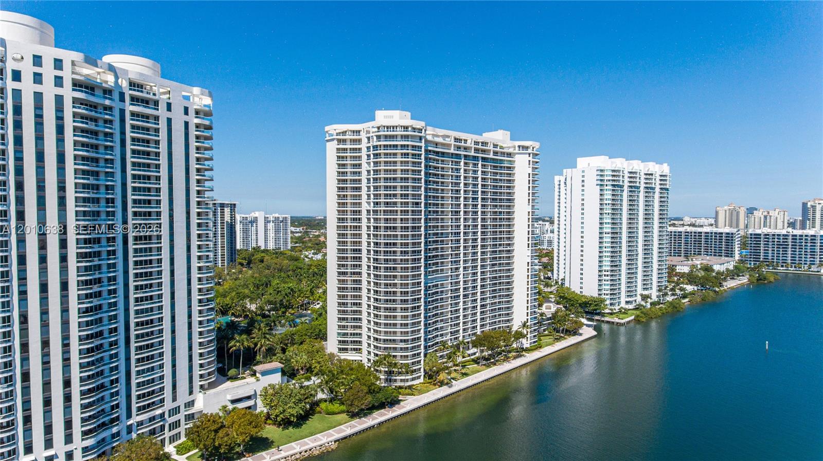 7000 ISL BLVD WILLIAMS IS - Residential