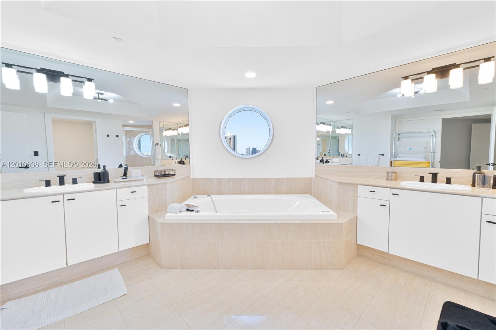 7000 ISL BLVD WILLIAMS IS - Residential