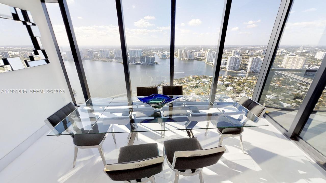 18555 Collins avenue - Residential