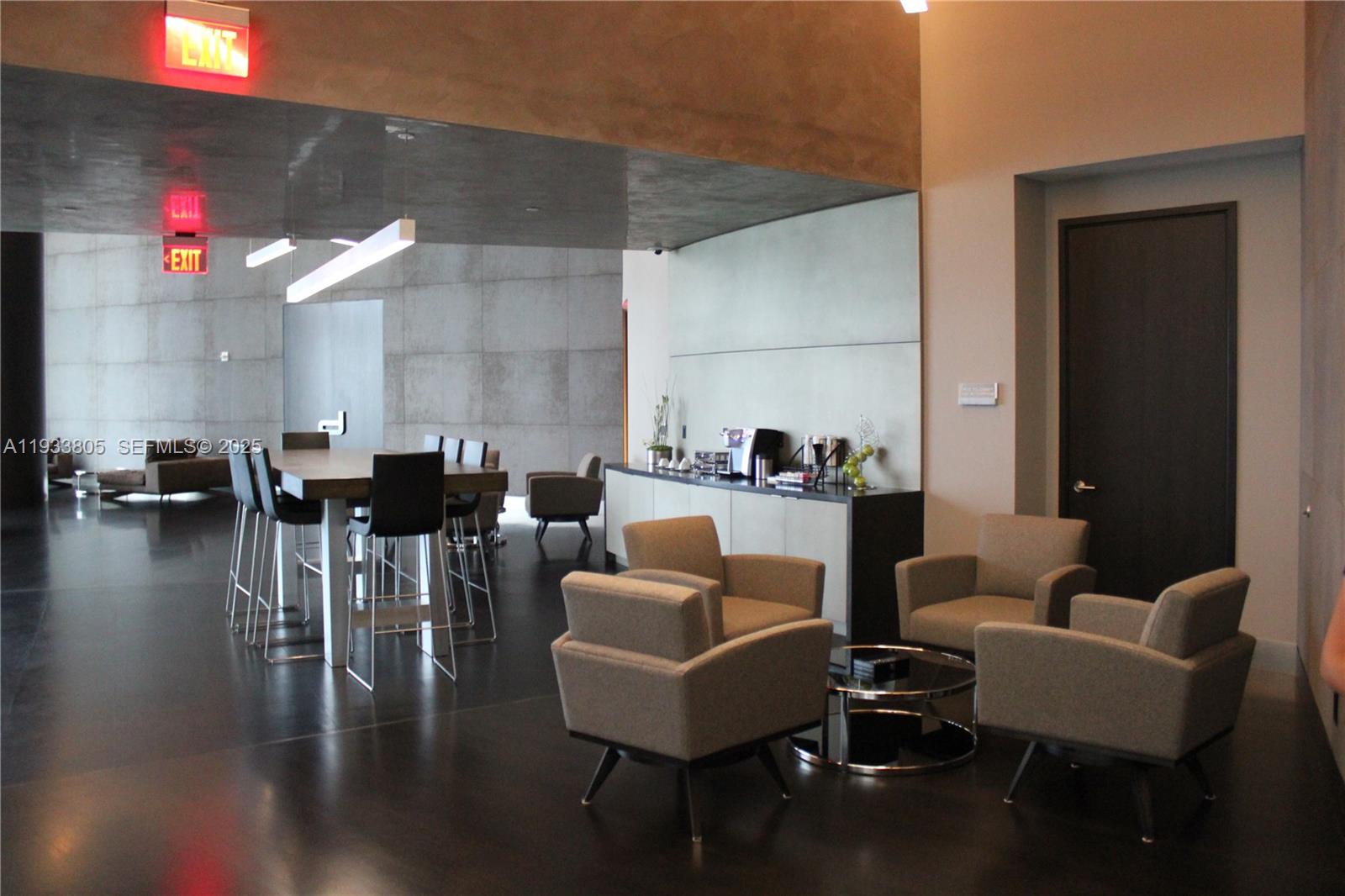 18555 Collins avenue - Residential