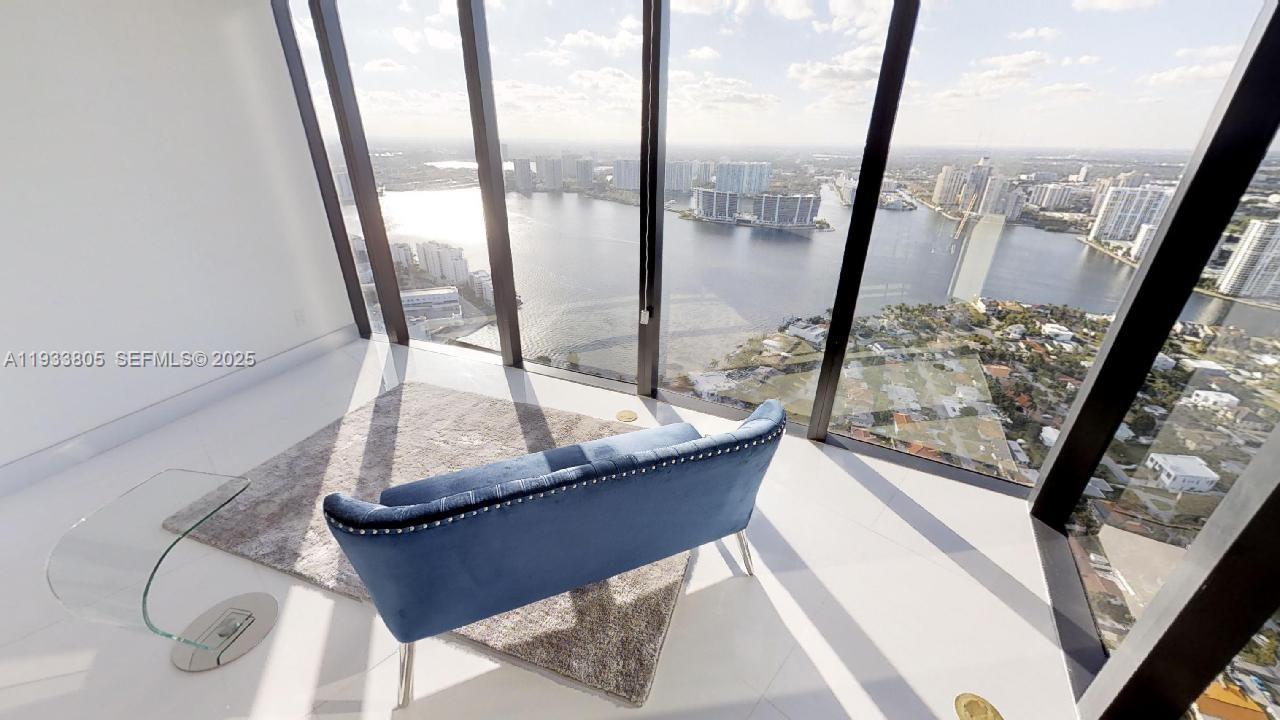 18555 Collins avenue - Residential