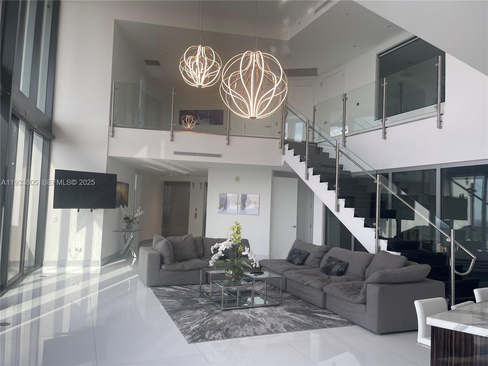 18555 Collins avenue - Residential