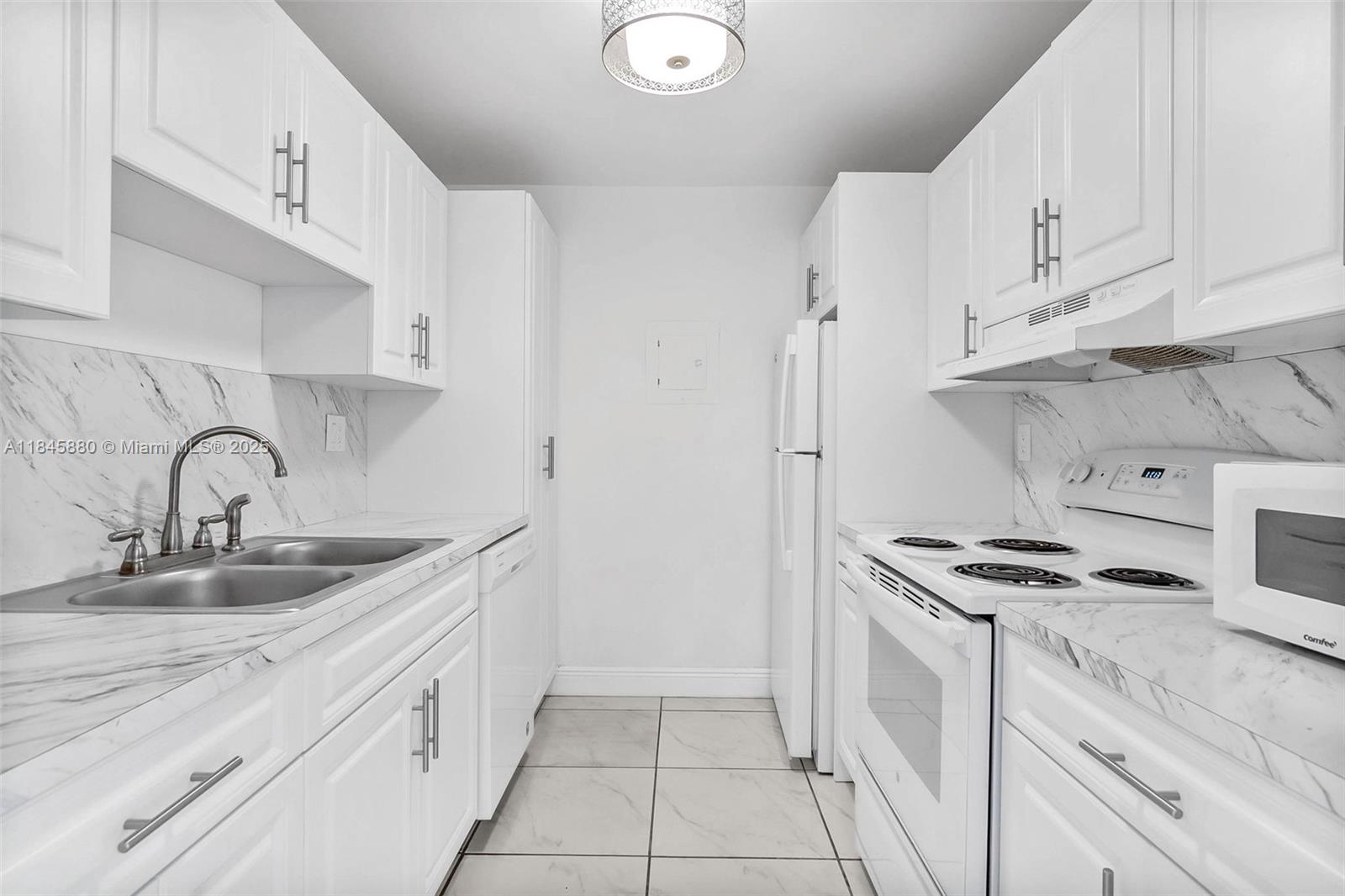 SPANISH TRACE CONDO - Residential