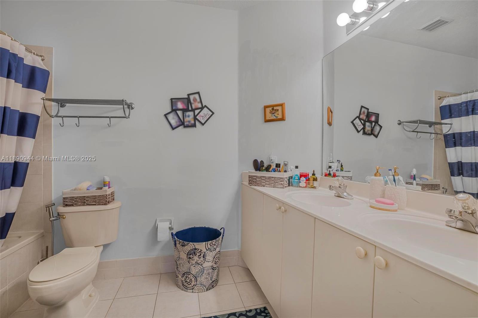 KENDALL BREEZE SOUTH - Residential