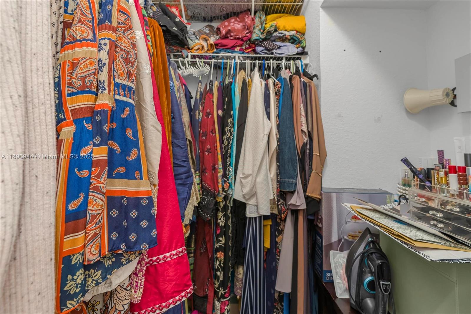 KENDALL BREEZE SOUTH - Residential