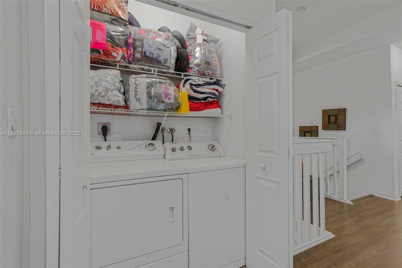 KENDALL BREEZE SOUTH - Residential