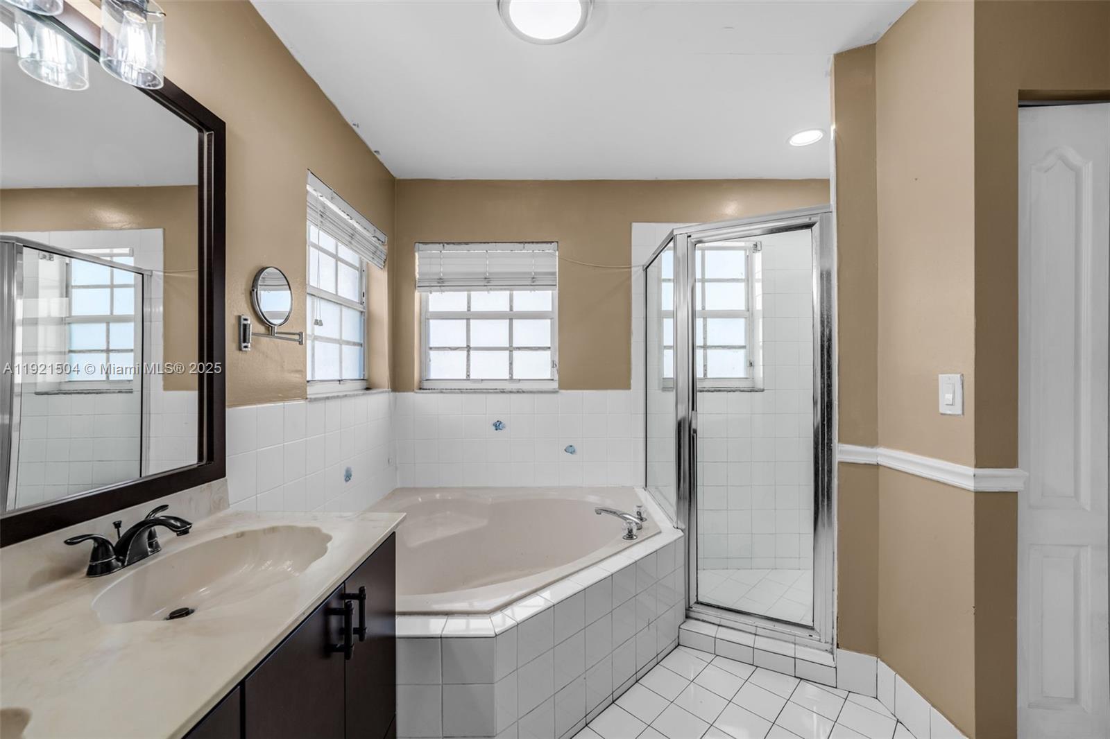 LAKES BY THE BAY SEC 10 - Residential