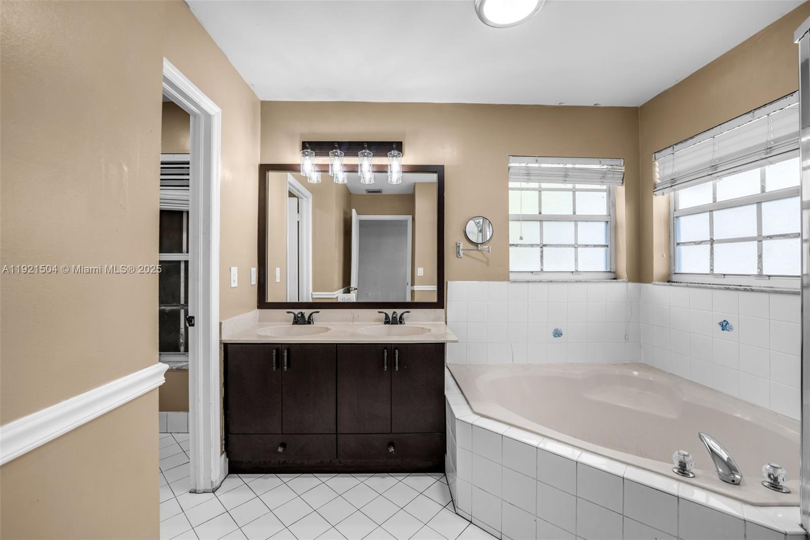 LAKES BY THE BAY SEC 10 - Residential