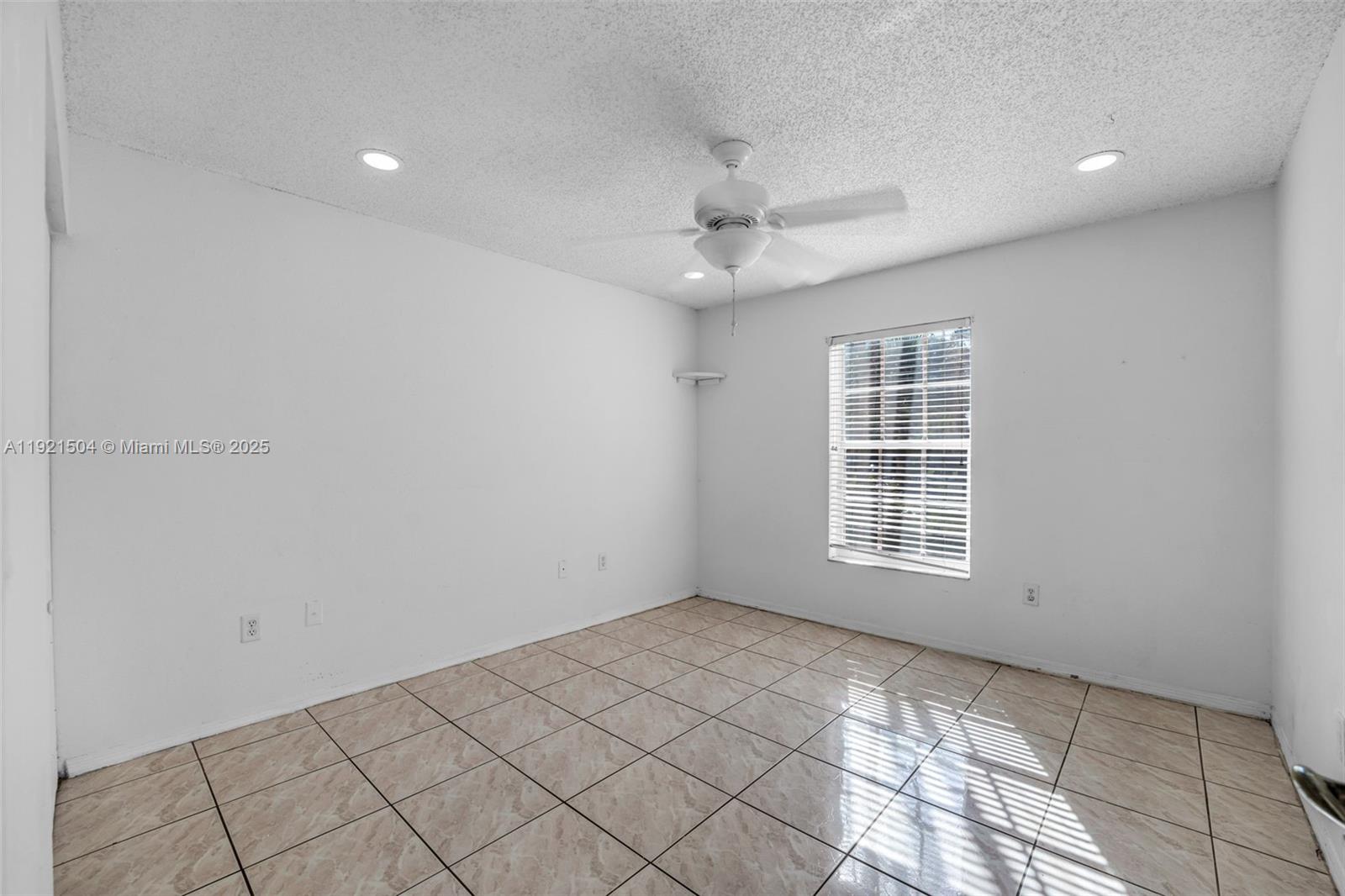 LAKES BY THE BAY SEC 10 - Residential