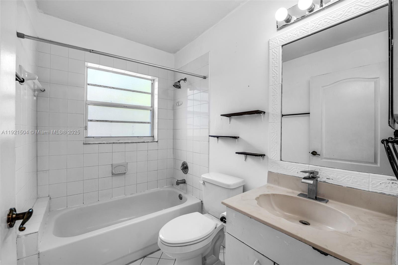 LAKES BY THE BAY SEC 10 - Residential