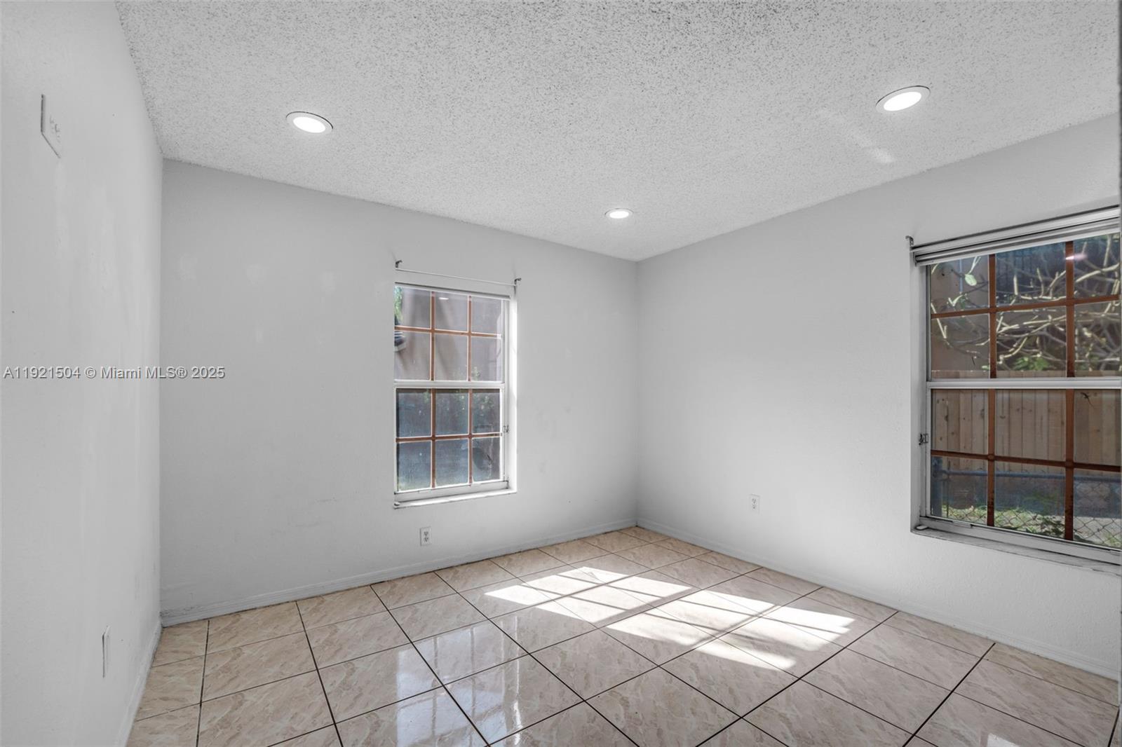 LAKES BY THE BAY SEC 10 - Residential