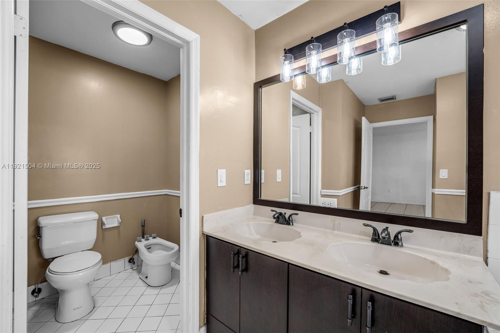 LAKES BY THE BAY SEC 10 - Residential