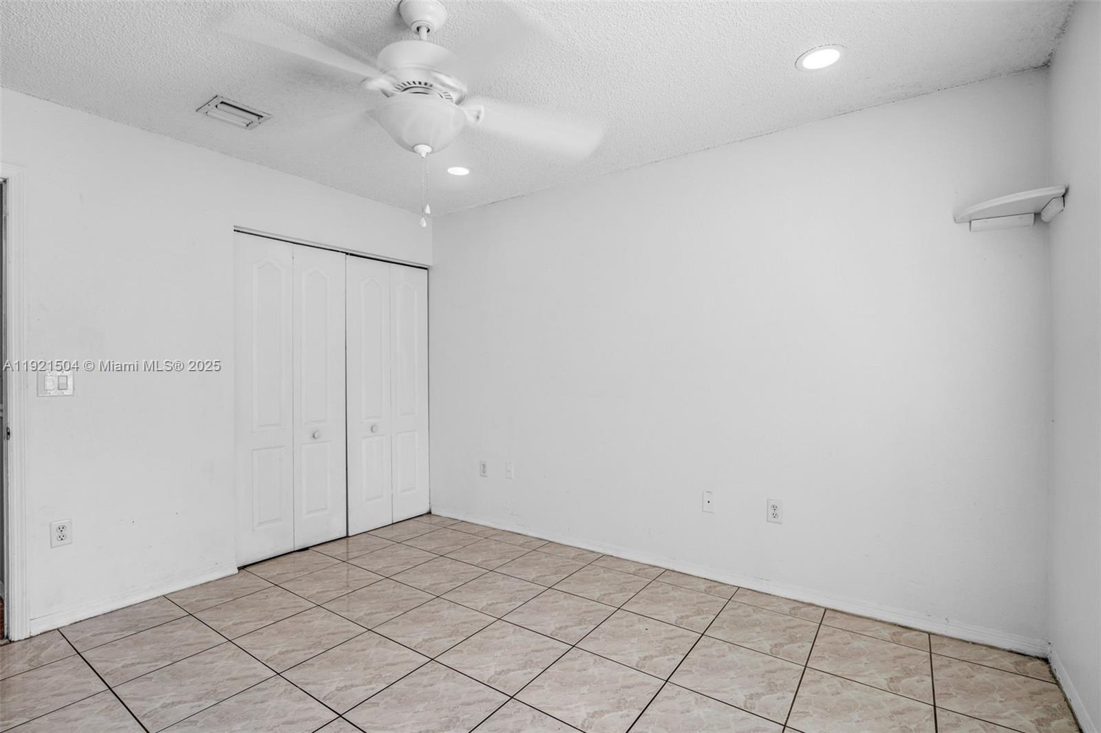 LAKES BY THE BAY SEC 10 - Residential