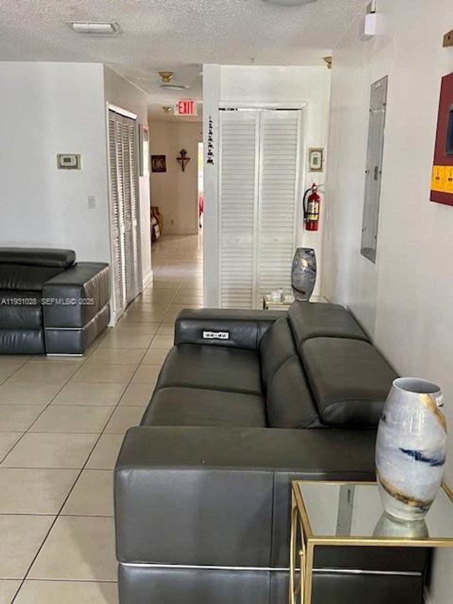 For RENT this rare high-capacity rental featuring 10 bedrooms and 4 bathrooms, ideal for LARGE HOUSEHOLDS. This versatile property offers an efficient layout, backup electrical generator, and four on-site washers, providing reliability and convenience for high-occupancy living. A truly exceptional opportunity in today’s limited rental market. 
Conveniently located, close to the Miami International Airport, supermarkets and main city connections. 
Call today to schedule a visit.