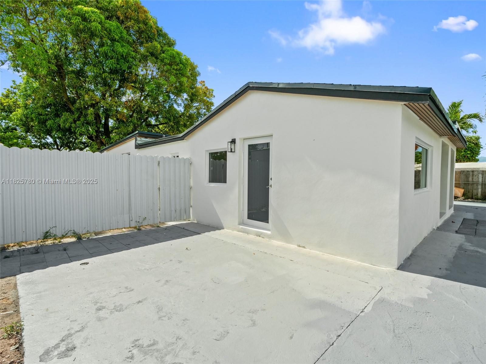 10321 NW 32nd Pl