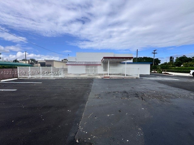 17690 NW 27th Ave