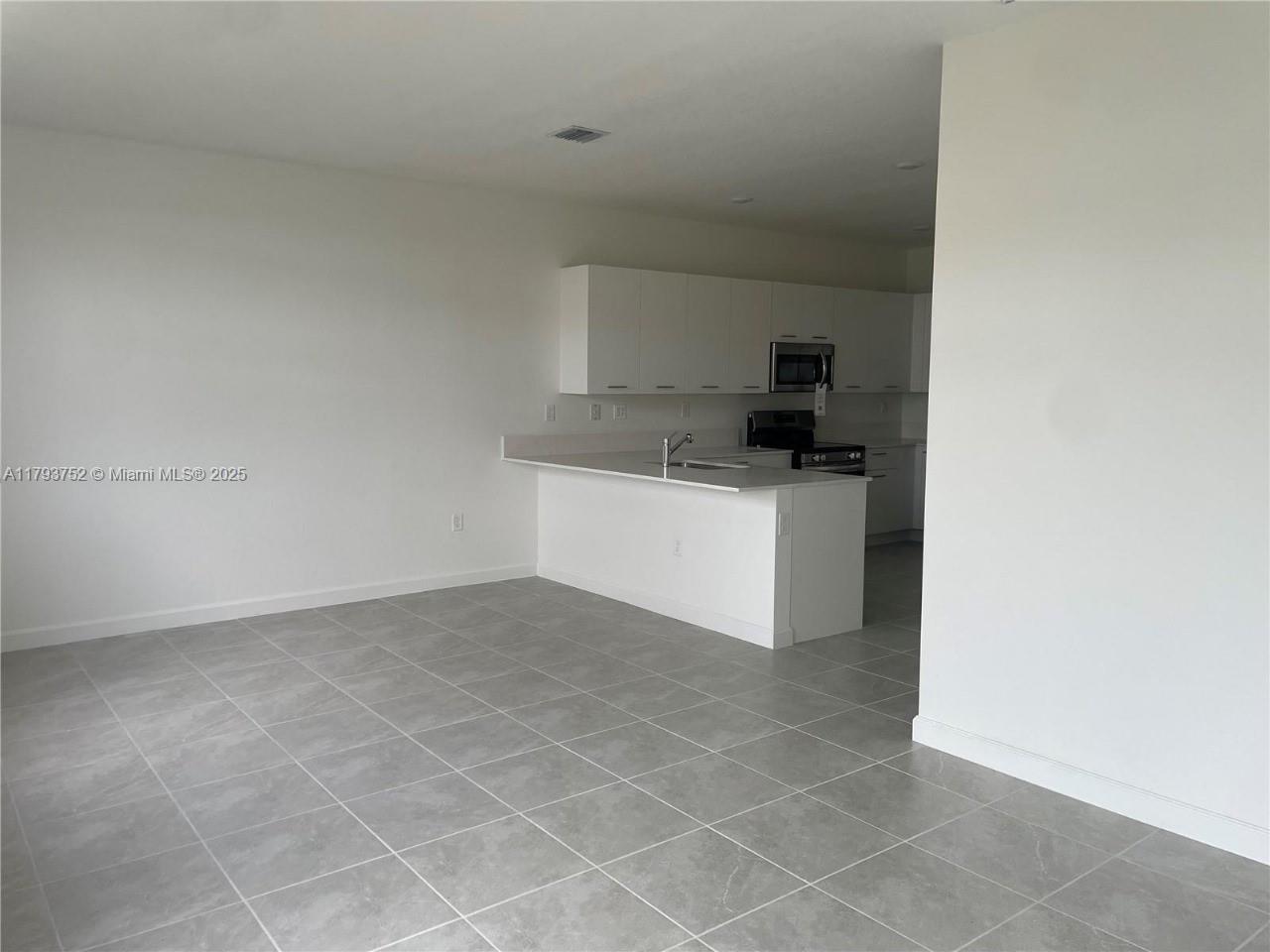 12612 NW 22nd Pl 12612