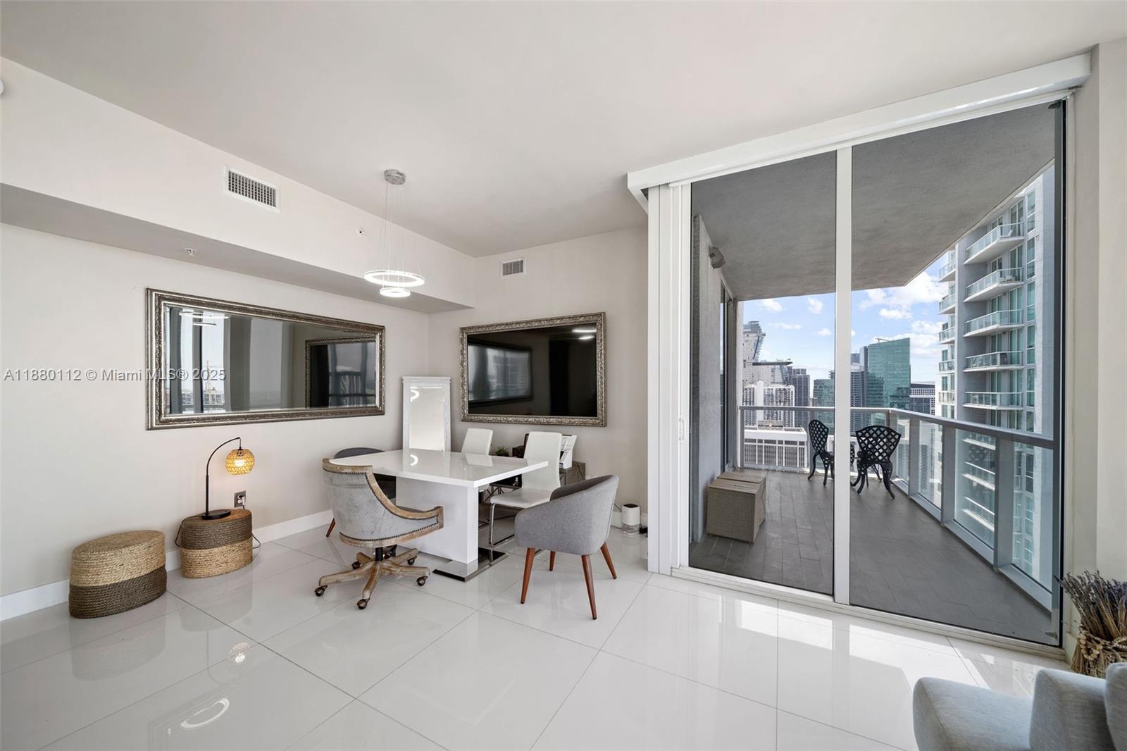 VIZCAYNE NORTH CONDO - Residential