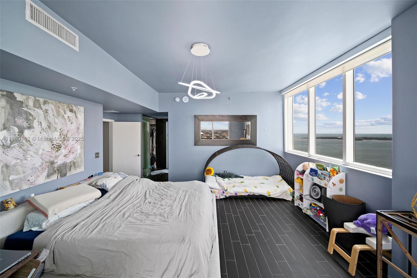 VIZCAYNE NORTH CONDO - Residential