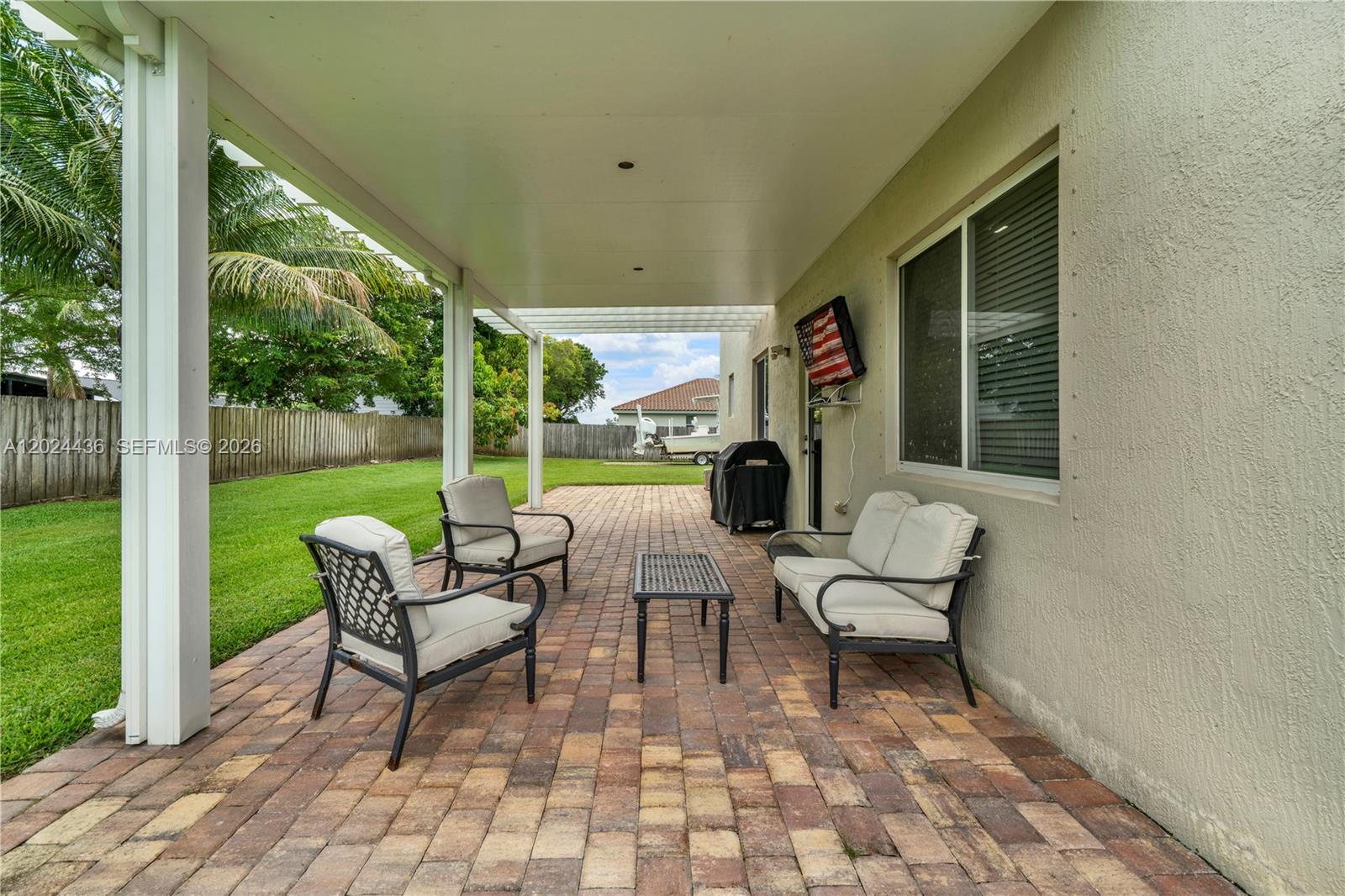 REDLAND REEF - Residential