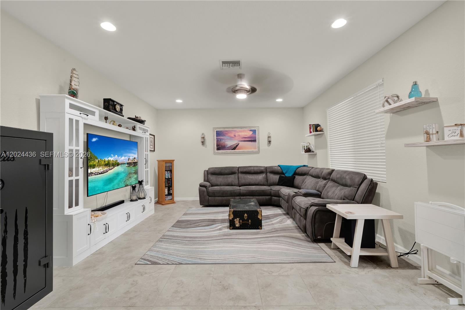 REDLAND REEF - Residential
