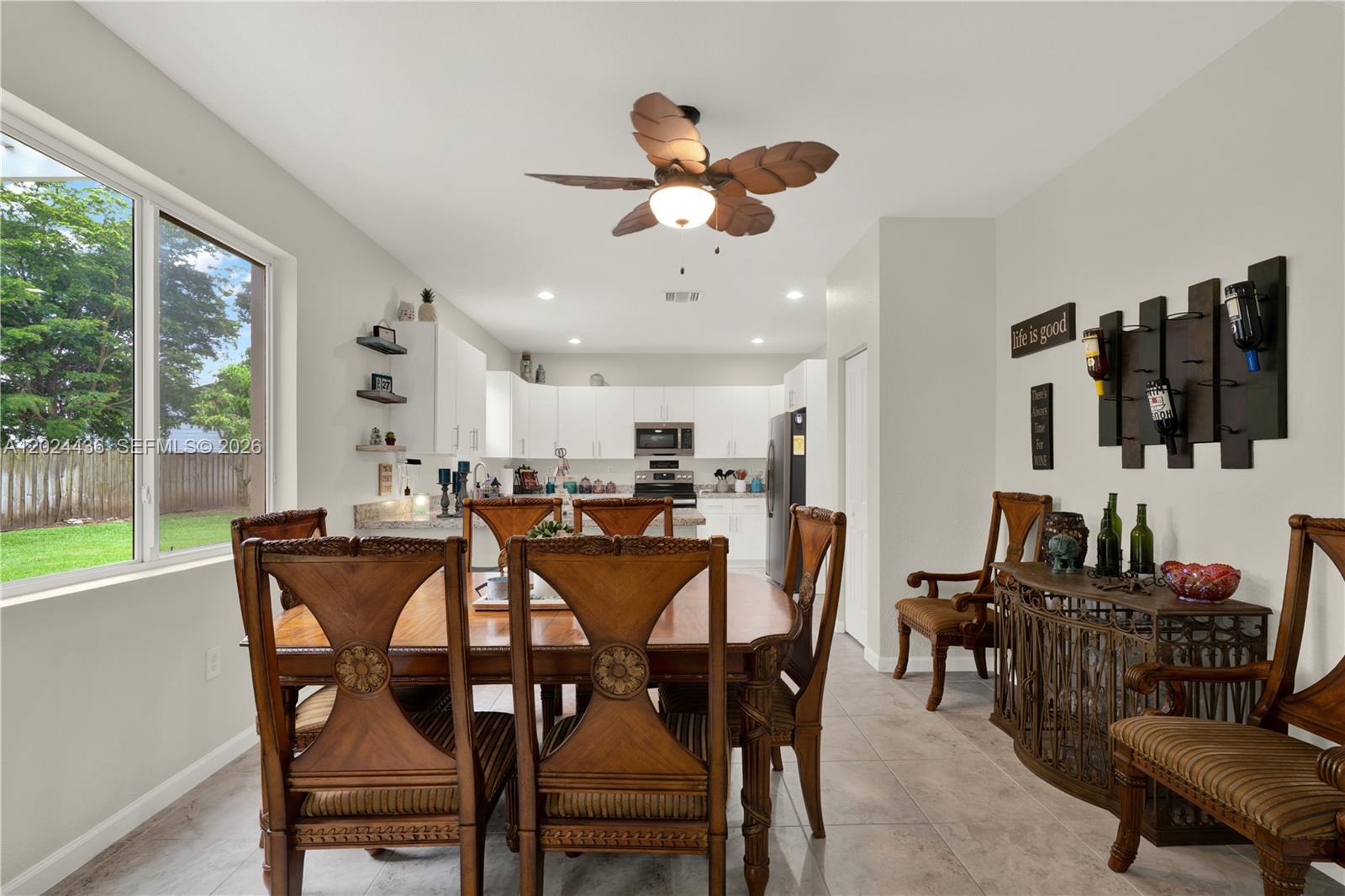 REDLAND REEF - Residential