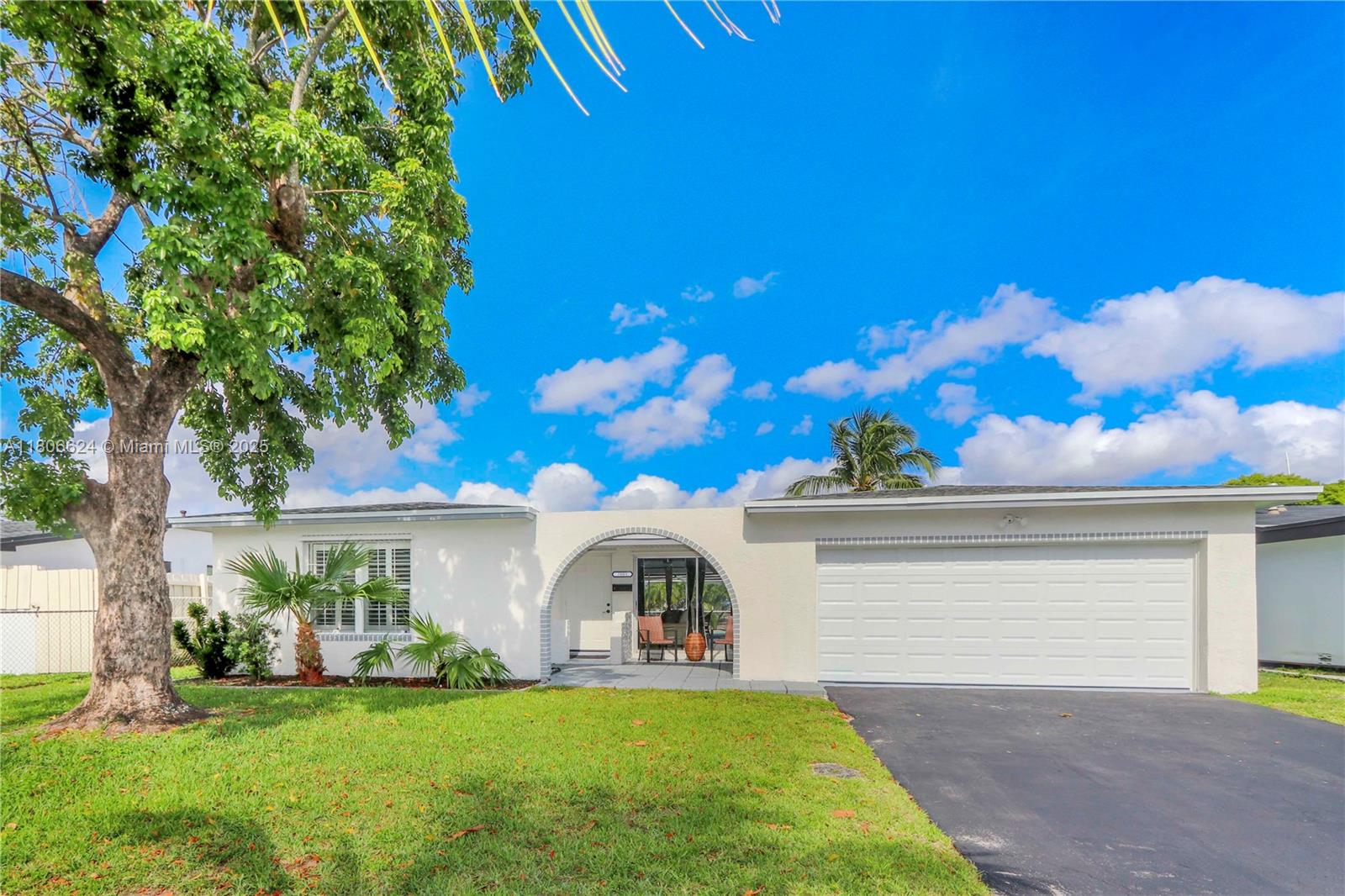 Property for Sale at 2001 Nw 93rd Ln, Sunrise, Miami-Dade County, Florida - Bedrooms: 3 
Bathrooms: 2  - $575,000