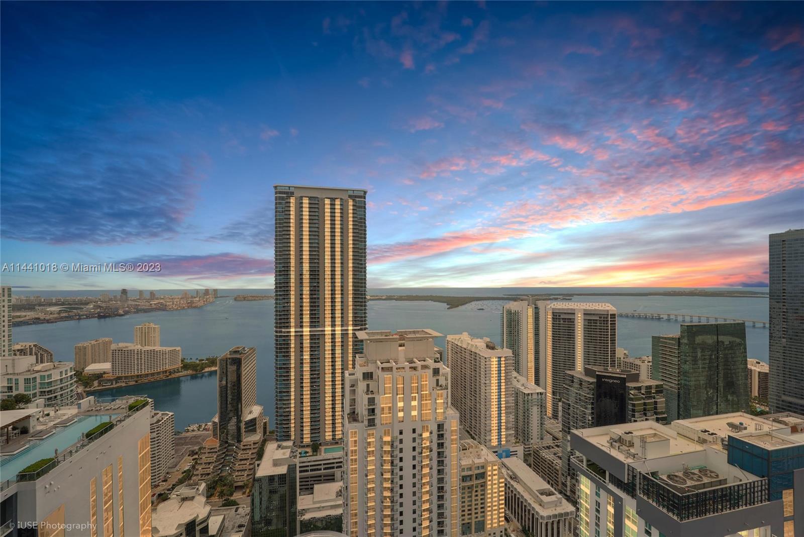 Brickell Flatiron is an ultra luxury condo development located in the highly sought after financial district of Miami... Brickell! This building offers a rooftop pool with 360 degree views of the city and water, rooftop spa, fitness center, 18th floor lap pool, full time doorman & concierge, private movie theater and the world renowned restaurant, Sexy Fish on the ground level.