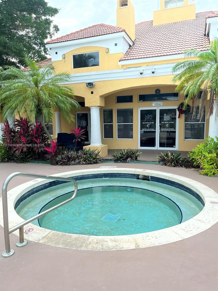 2425 NW 33rd St 1311
