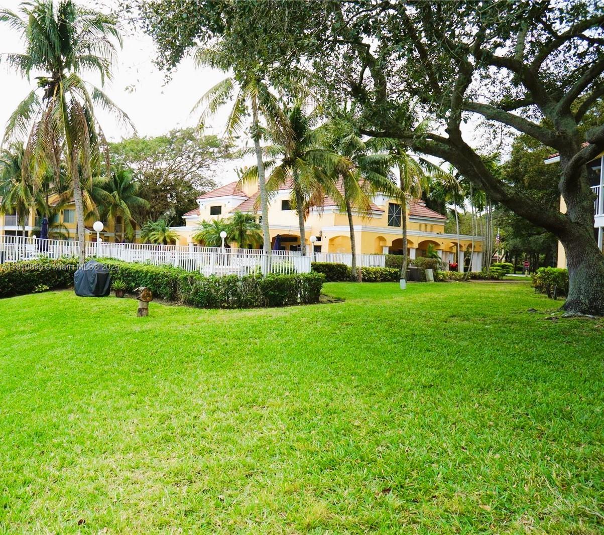2425 NW 33rd St 1311