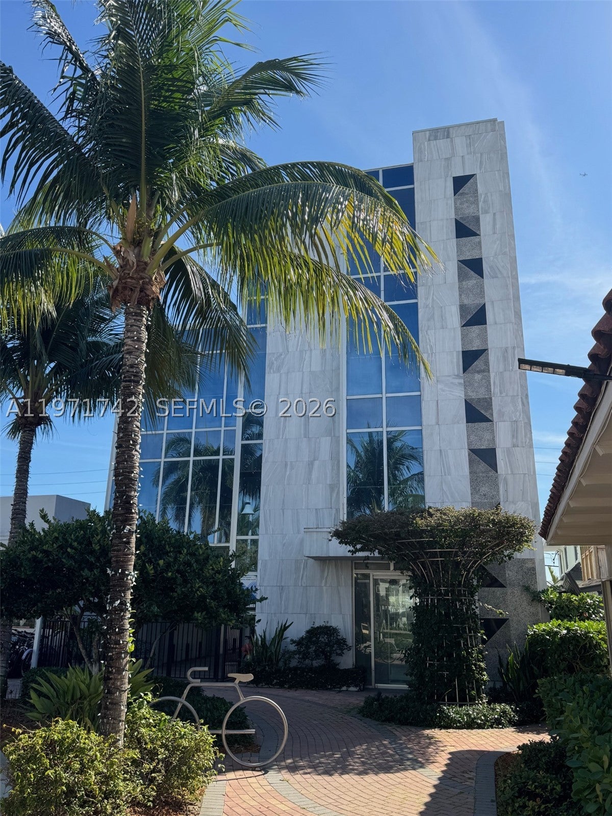 240 Commercial Blvd