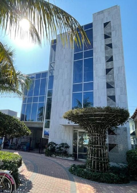 240 Commercial Blvd Lauderdale By The Sea FL 33308