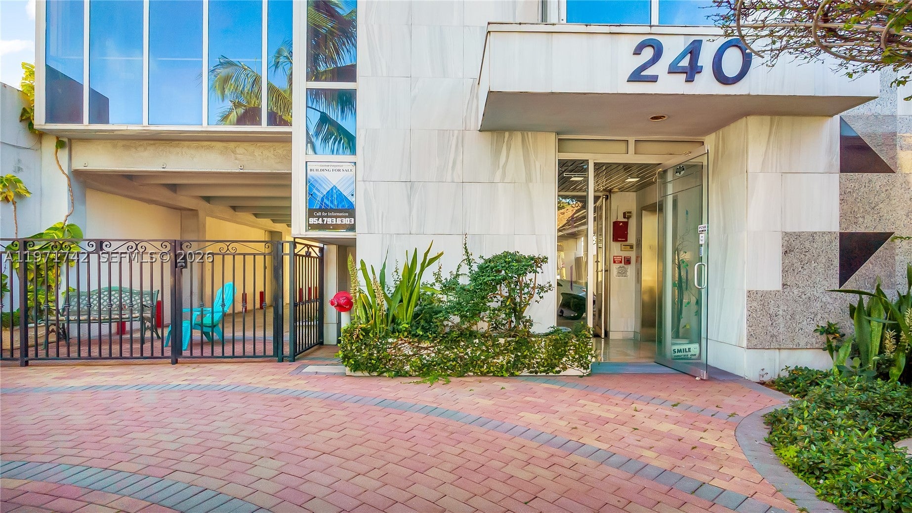 240 Commercial Blvd