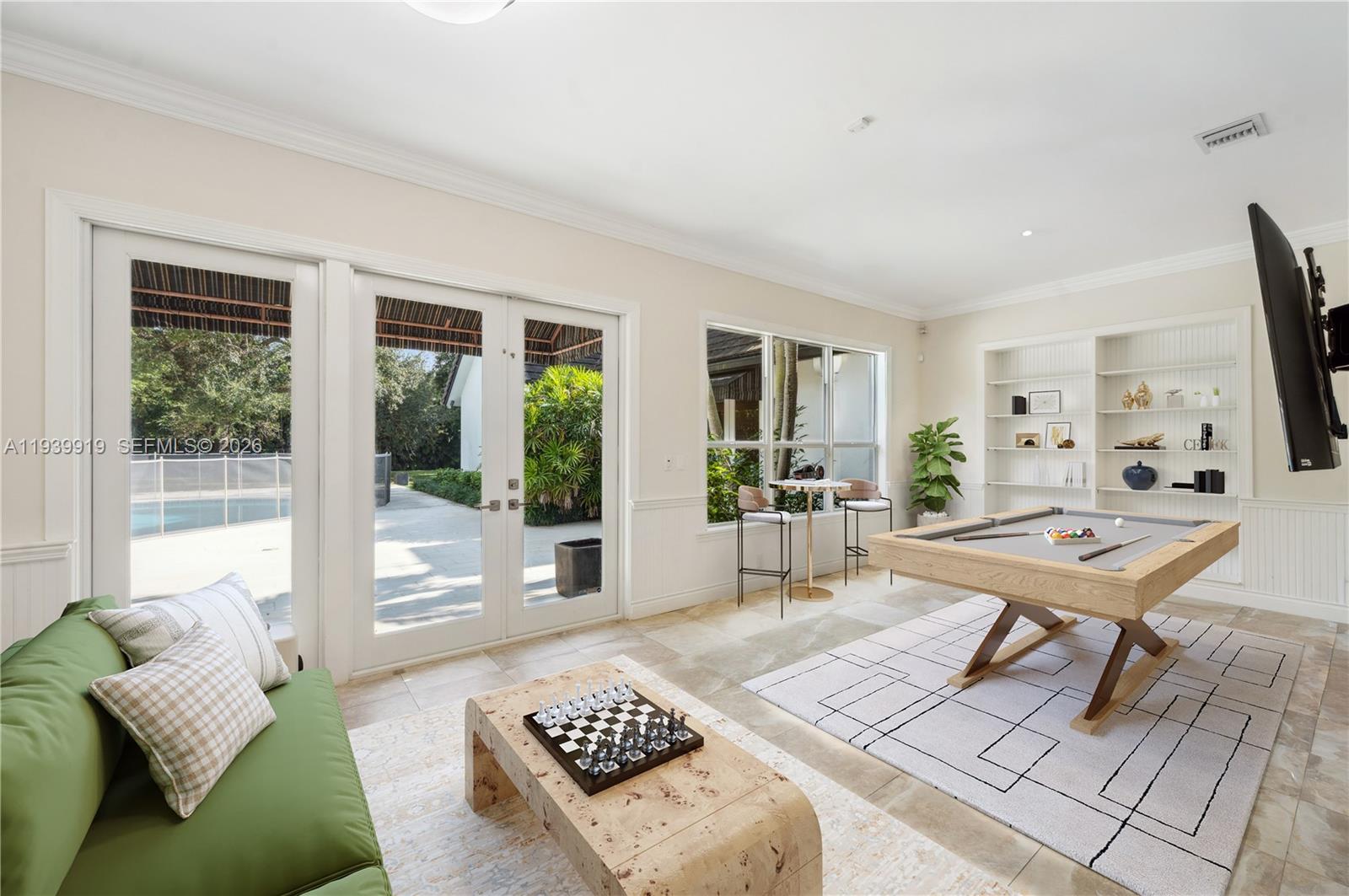 MARTIN SUBURBAN ACRES - Residential