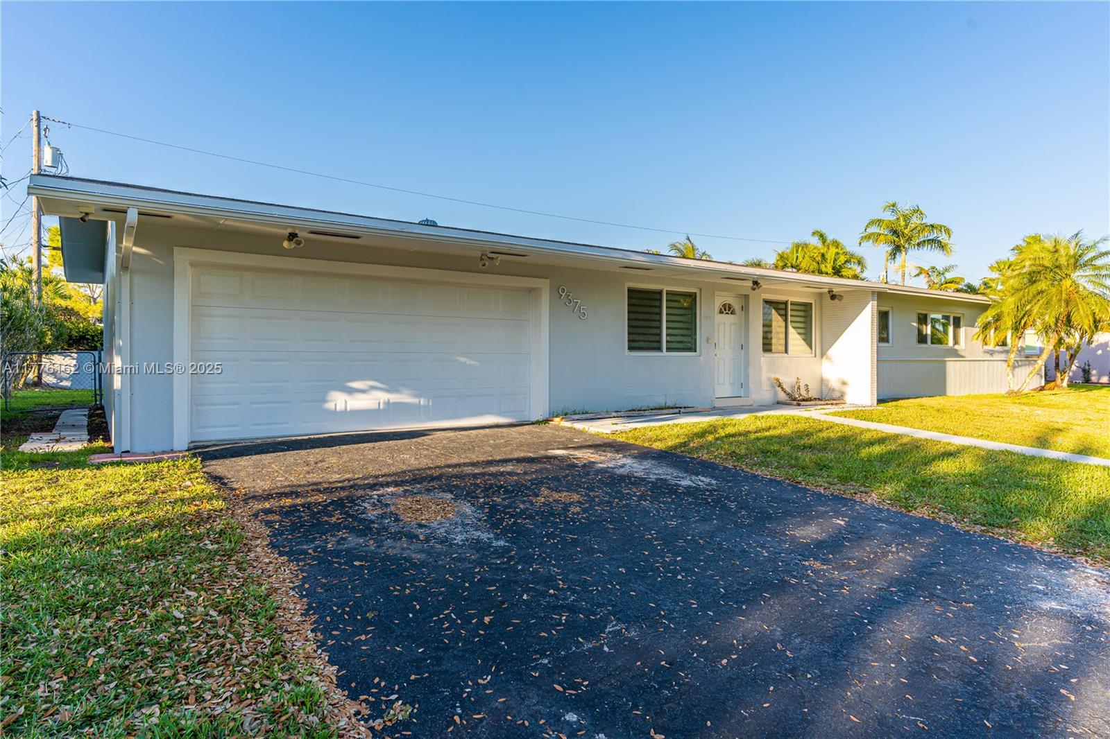 Rental Property at 9375 Sw 181st St  , Palmetto Bay, Miami-Dade County, Florida - Bedrooms: 4 
Bathrooms: 2  - $4,500 MO.