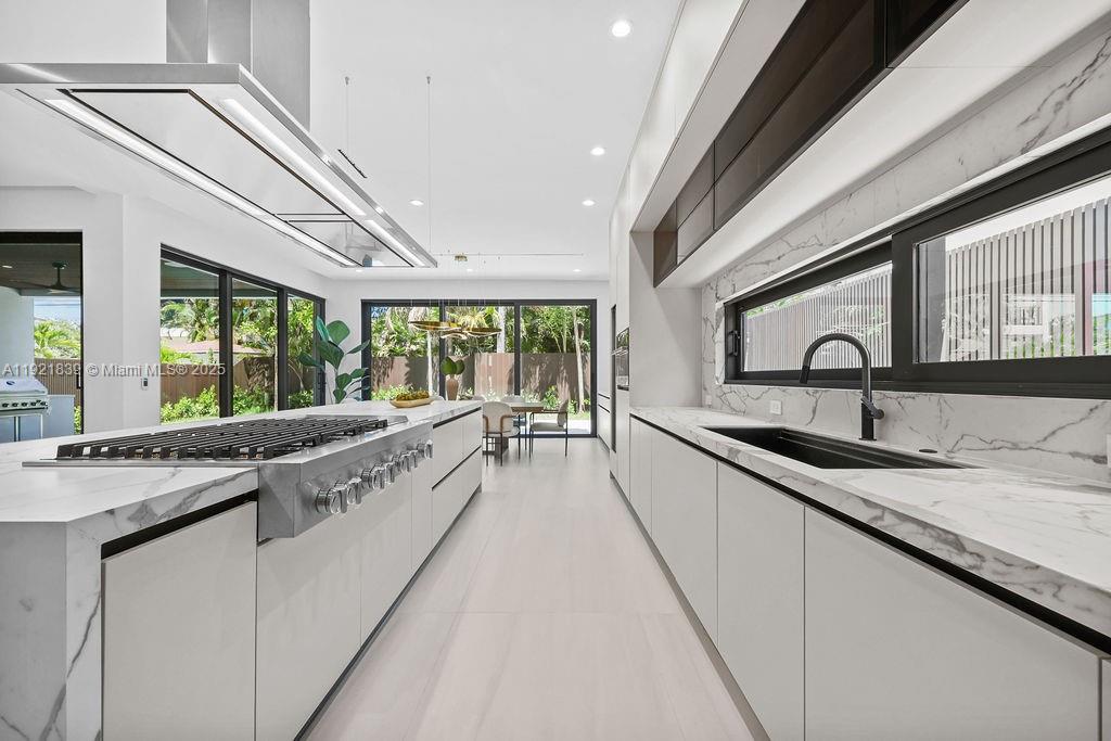 VICTORIA PARK CORR AMEN P - Residential