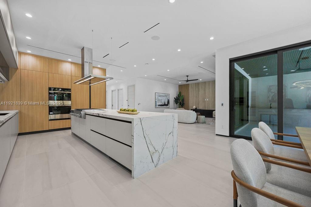 VICTORIA PARK CORR AMEN P - Residential