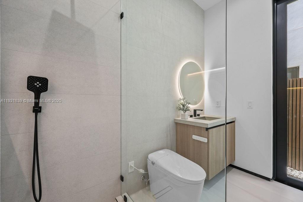 VICTORIA PARK CORR AMEN P - Residential