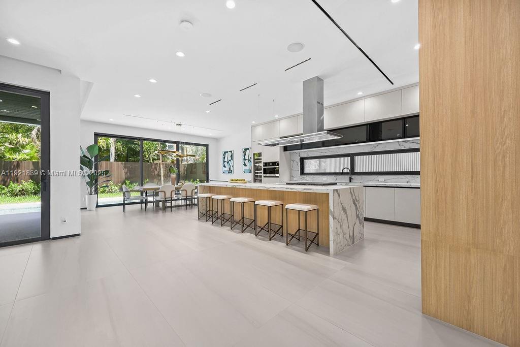 VICTORIA PARK CORR AMEN P - Residential