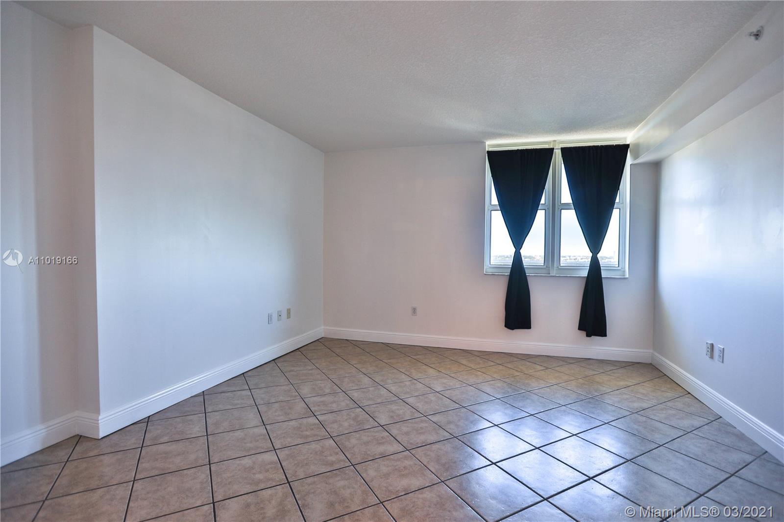 THE ASTON CONDO - Residential Lease