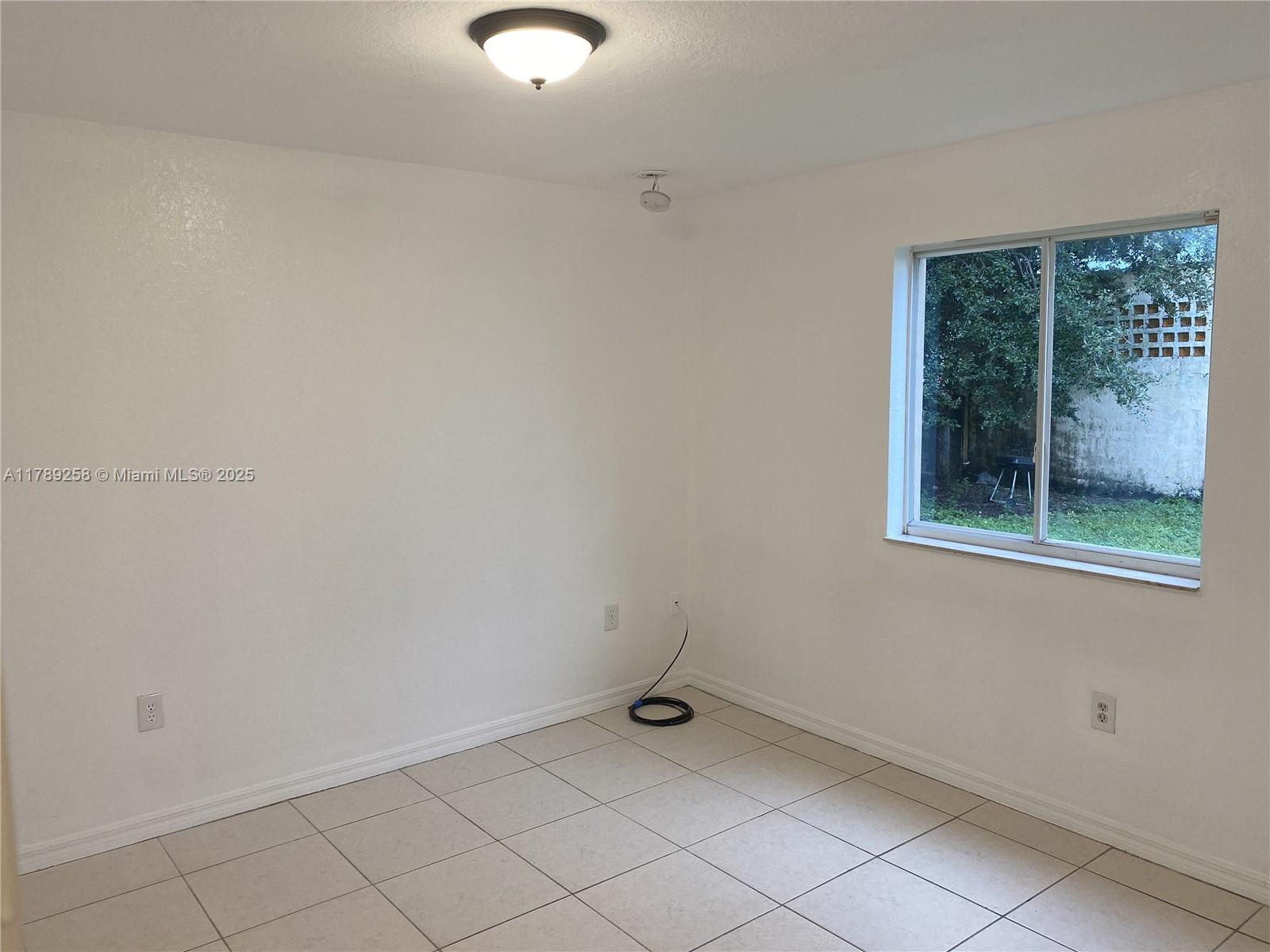 7010 NW 6th Ct U