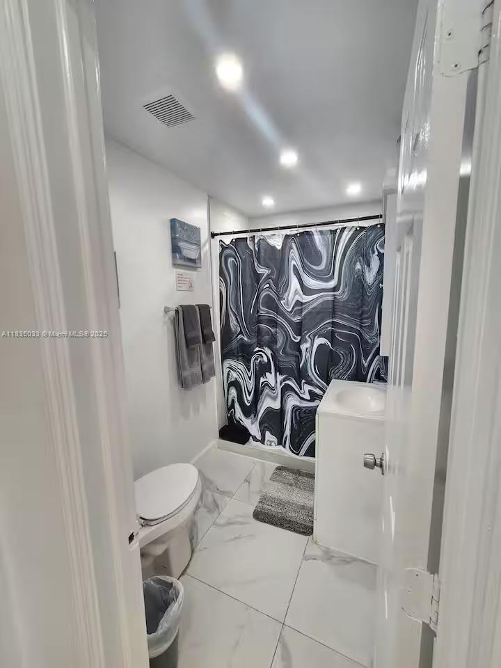 324 Van Buren St