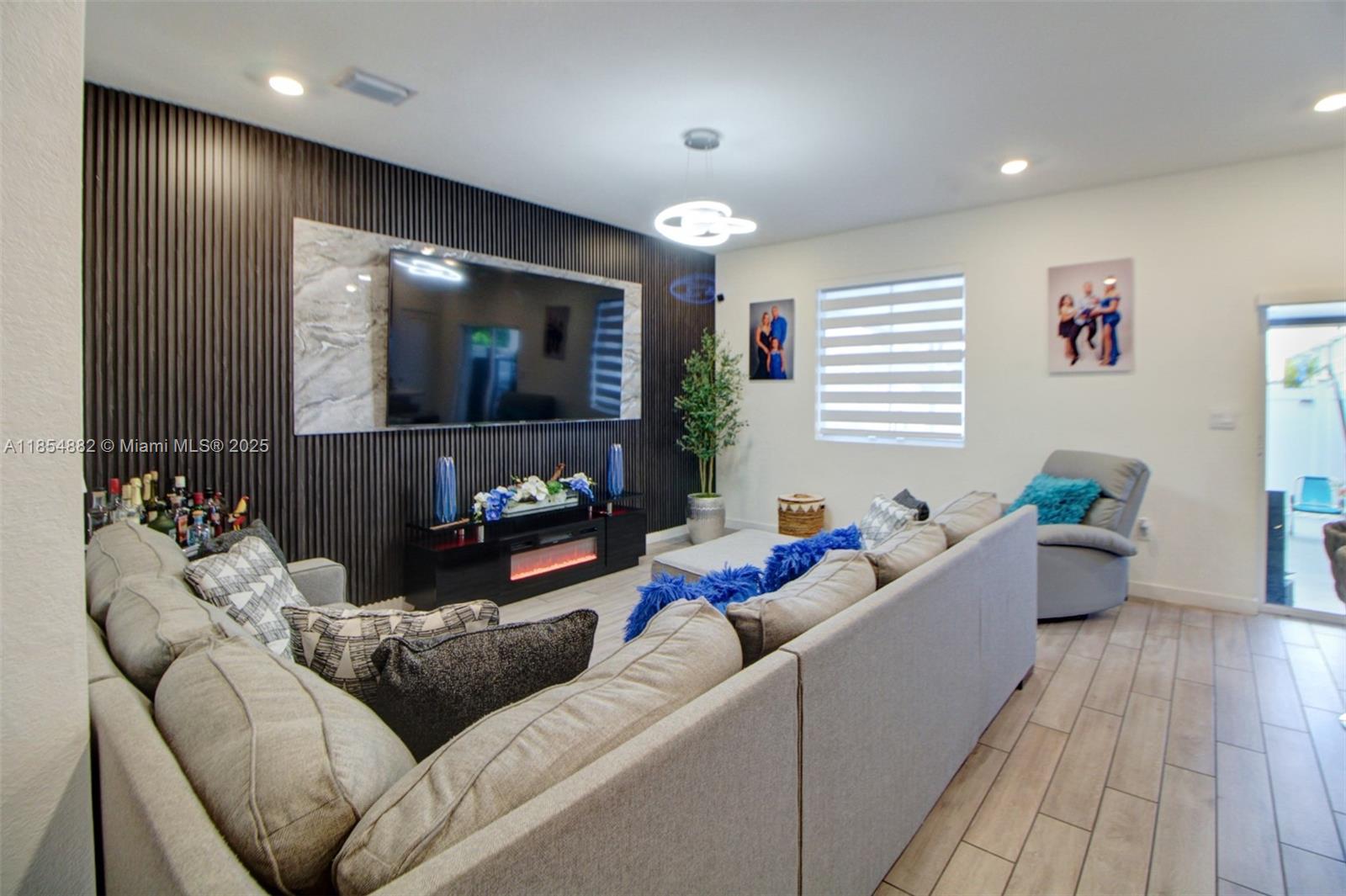 CEDAR AT KEYS GATE - Residential