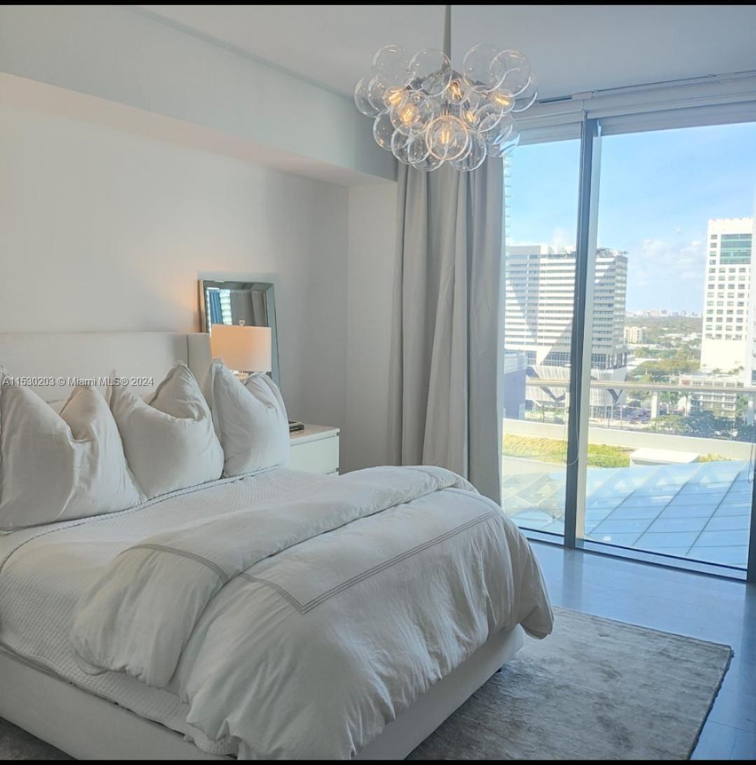 REACH CONDO - Residential