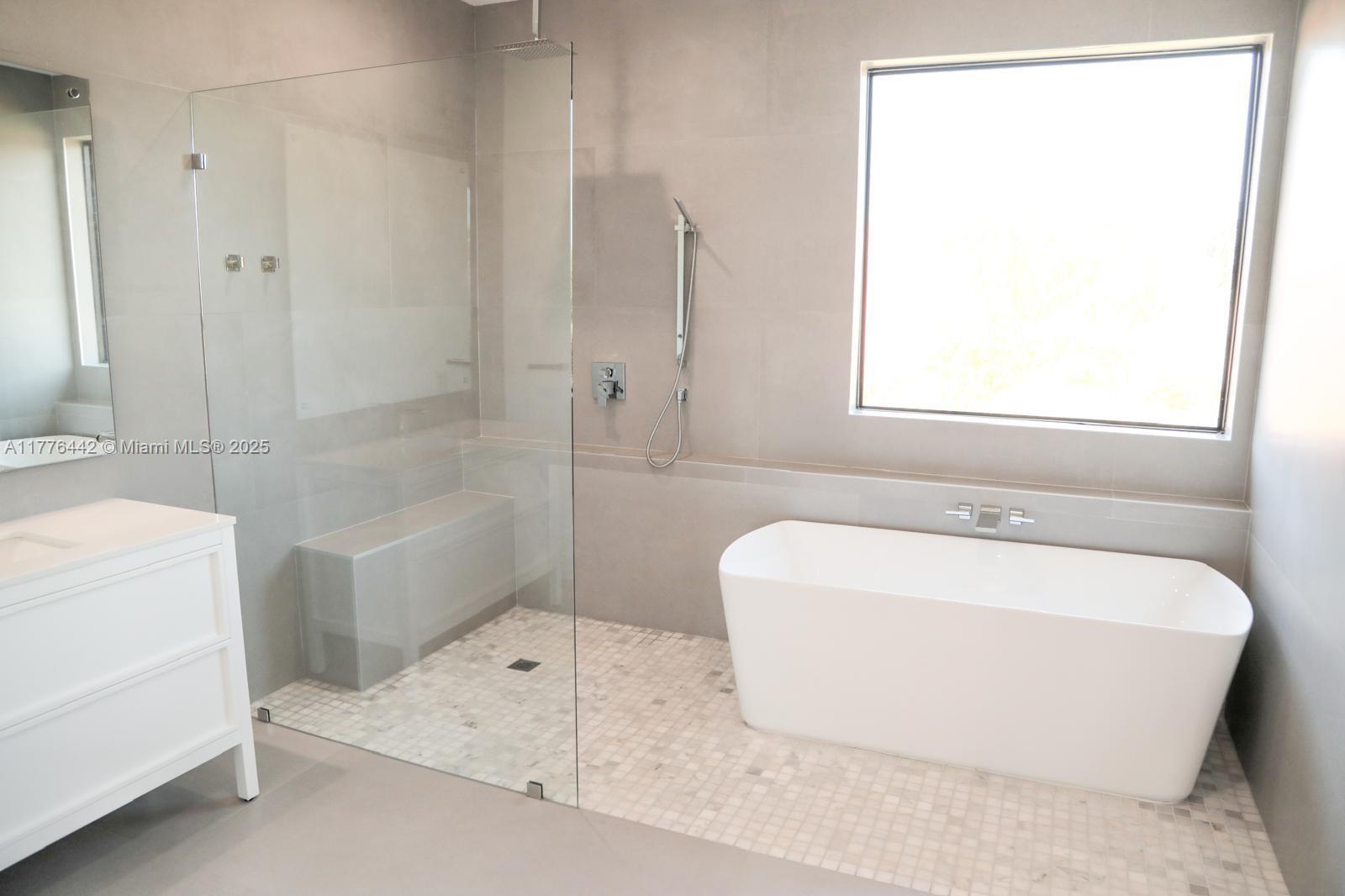 CUTLER CAY - Residential