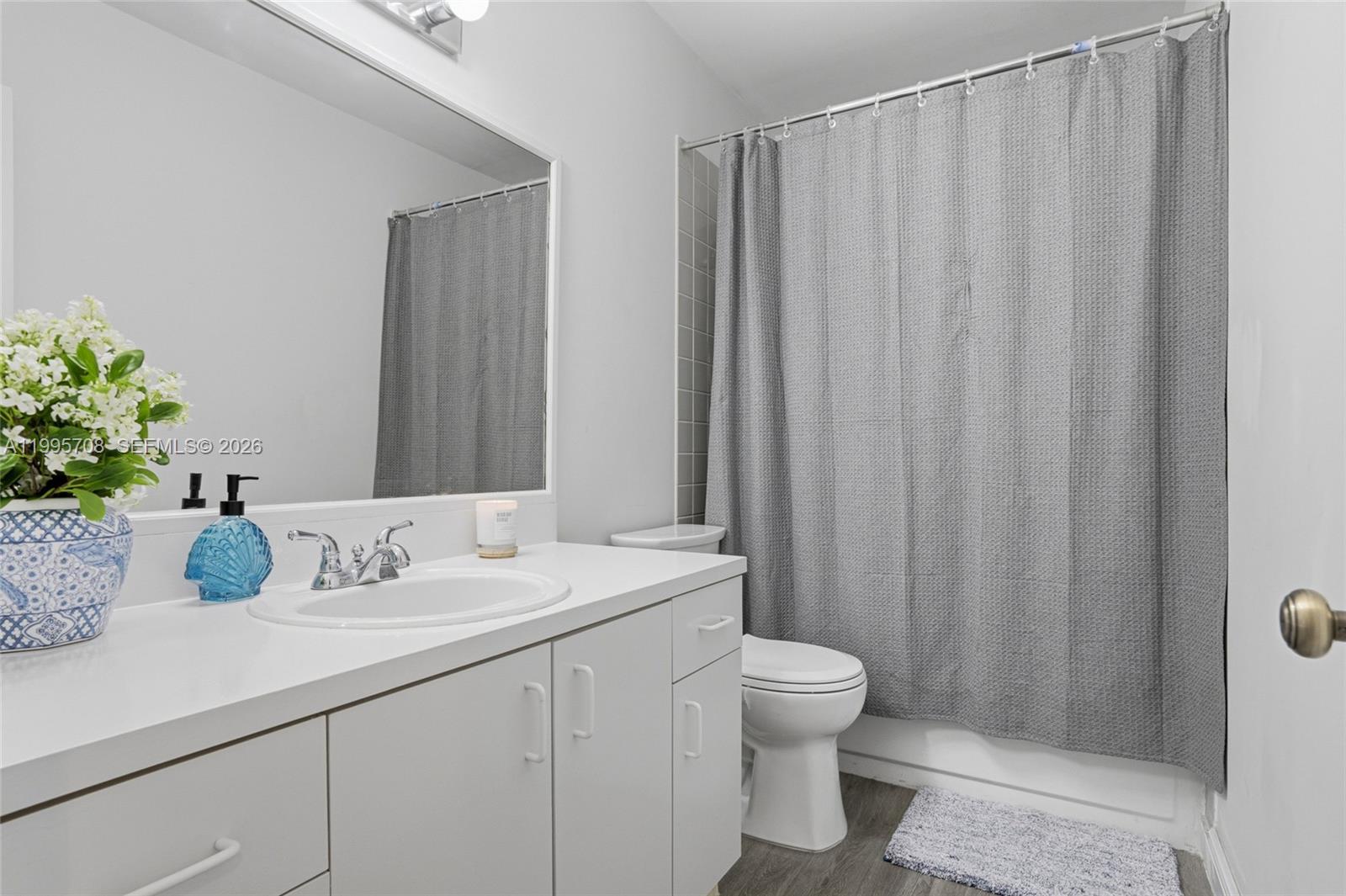 CAMELOT ONE CONDO - Residential