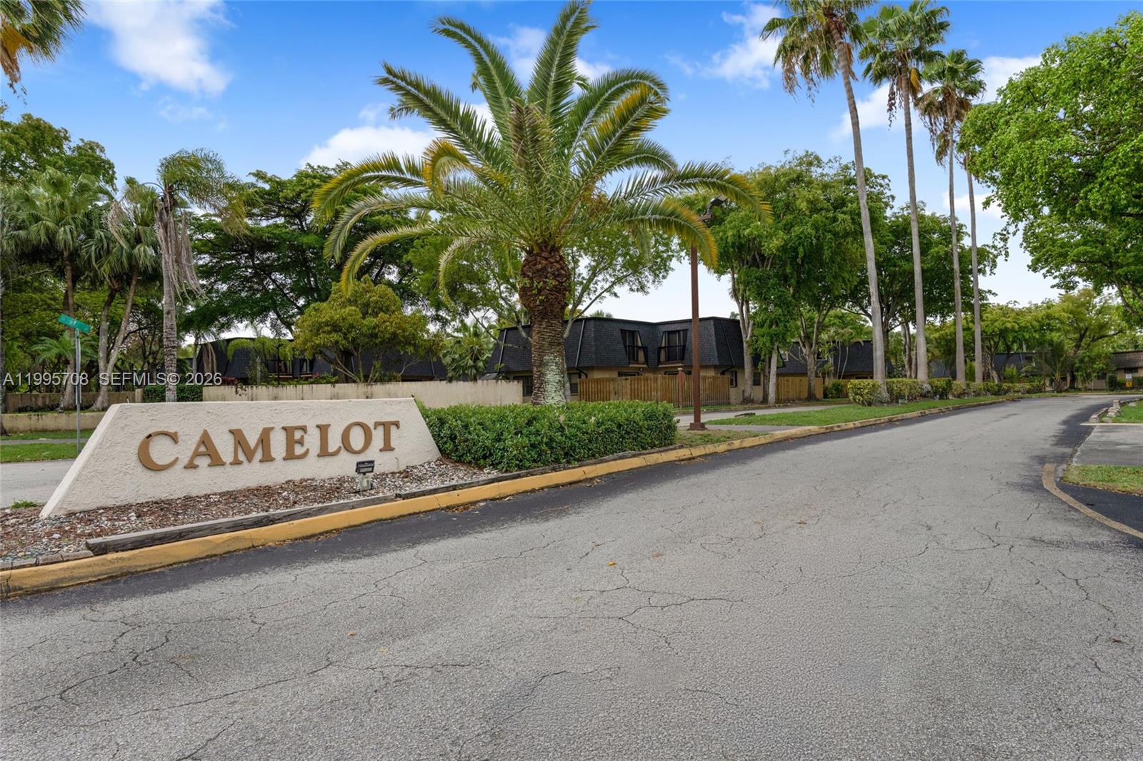 CAMELOT ONE CONDO - Residential